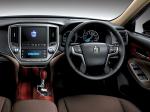 Toyota Crown Hybrid Royal Saloon 2012 года